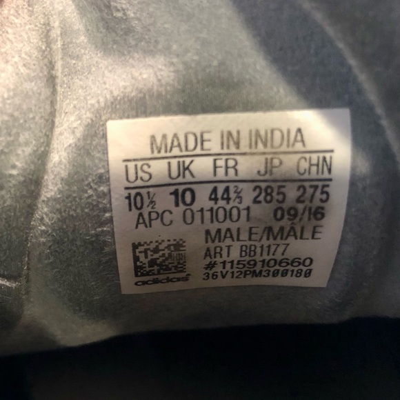 Adidas Stan smith gray leather shoe, size 10.5 worn. - Picture 4 of 7